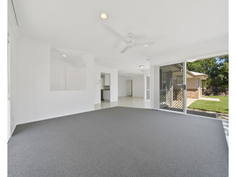 25 Raven Way, Noosaville QLD 4566