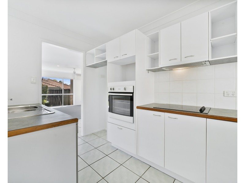 25 Raven Way, Noosaville QLD 4566