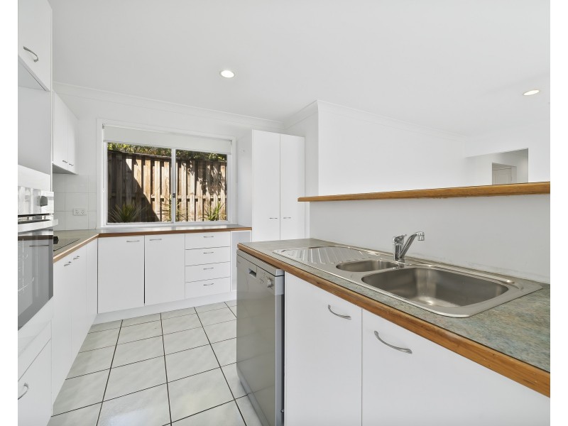 25 Raven Way, Noosaville QLD 4566