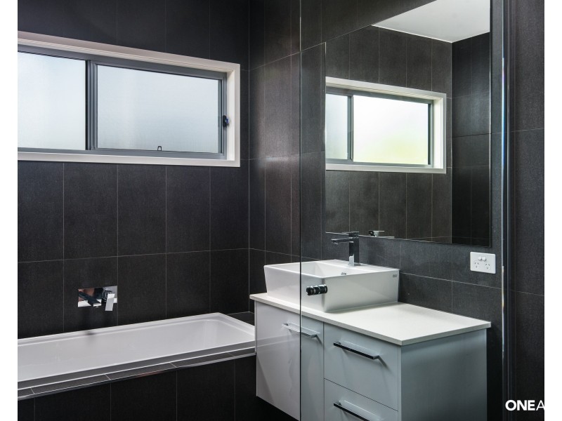 6 Black Beech Road, Noosa Heads QLD 4567