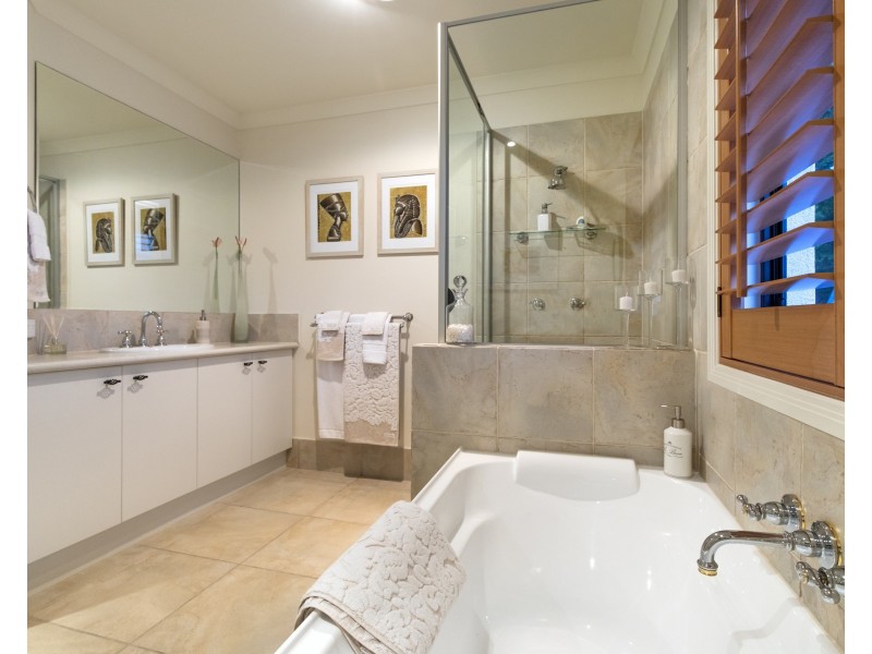 10 Tingara Court, Tewantin QLD 4565