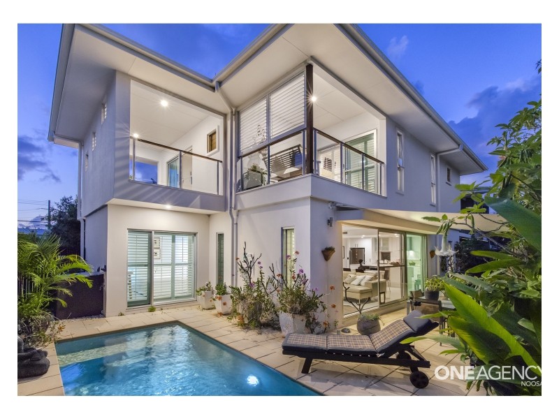 2/8 Nannygai Street, Noosaville QLD 4566