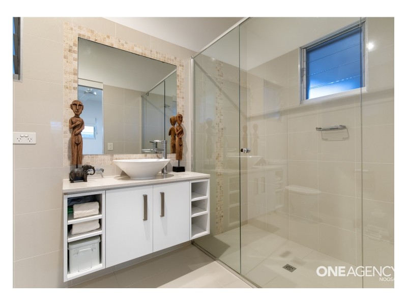 2/8 Nannygai Street, Noosaville QLD 4566