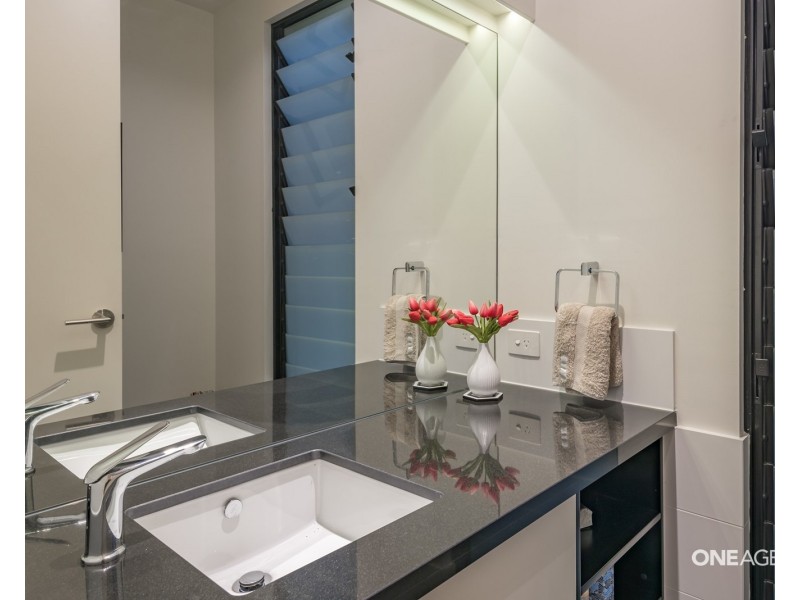 3 Masthead Quay, Noosa Waters QLD 4566