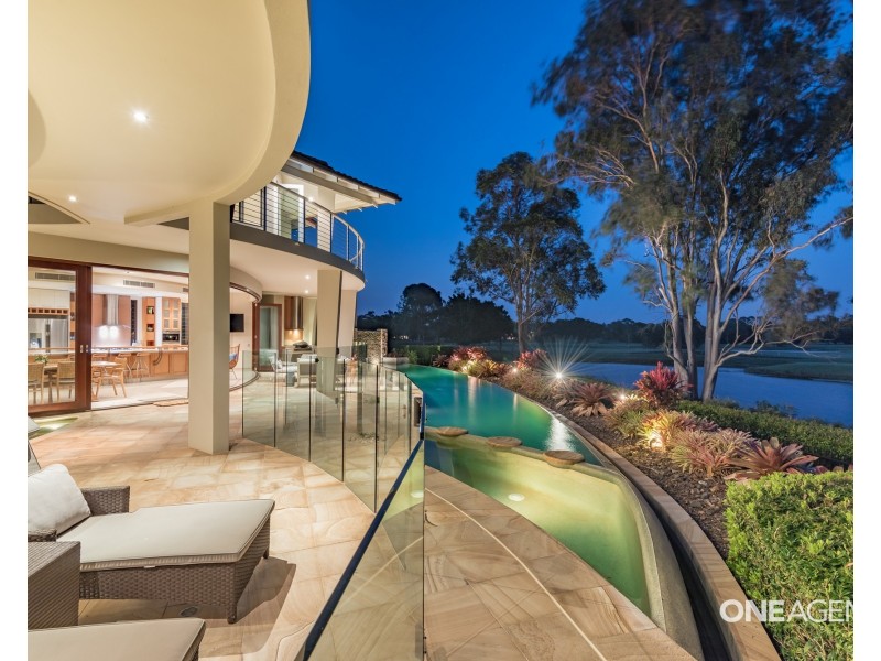 521/61 Noosa Springs Drive, Noosa Heads QLD 4567