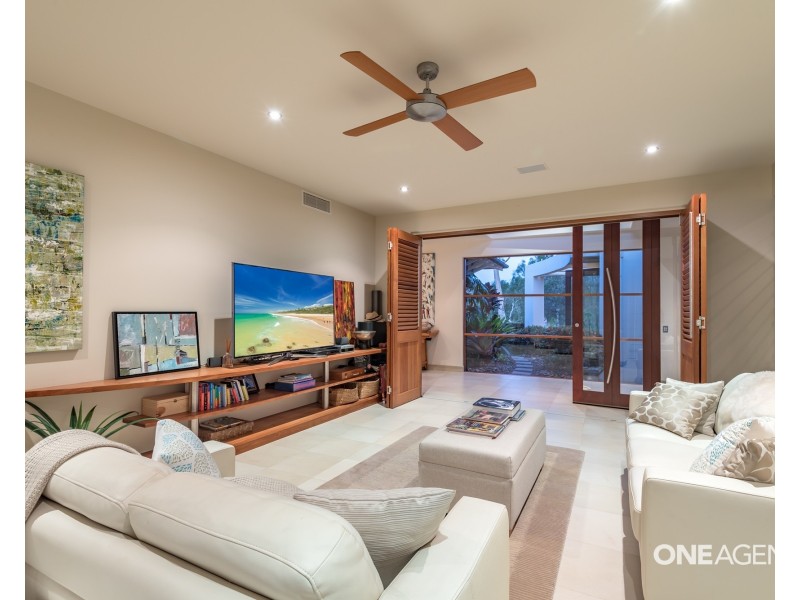 521/61 Noosa Springs Drive, Noosa Heads QLD 4567