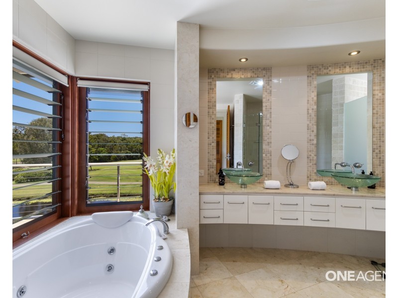 521/61 Noosa Springs Drive, Noosa Heads QLD 4567