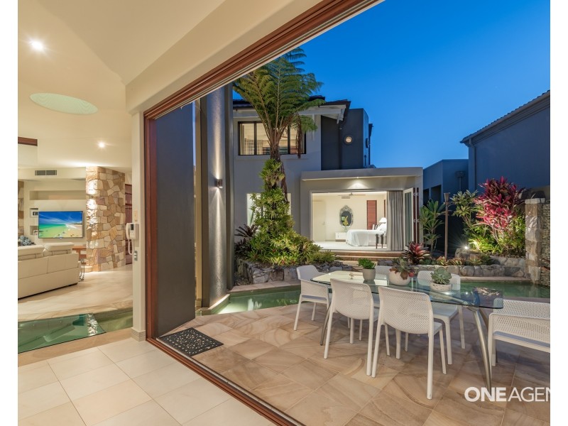 521/61 Noosa Springs Drive, Noosa Heads QLD 4567