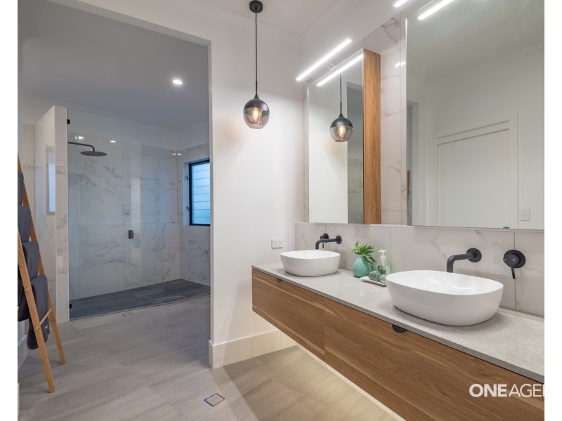 9/9 Selene Street, Sunrise Beach QLD 4567