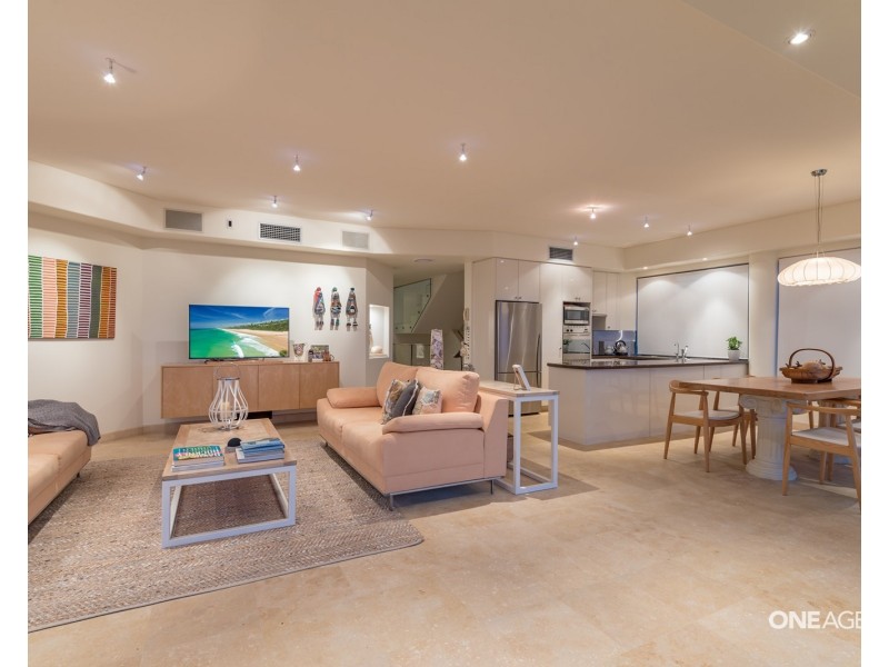 2/30 Bryan Street, Sunshine Beach QLD 4567