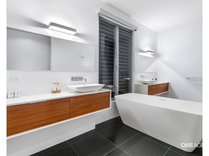 11 Jan Street, Noosa Heads QLD 4567