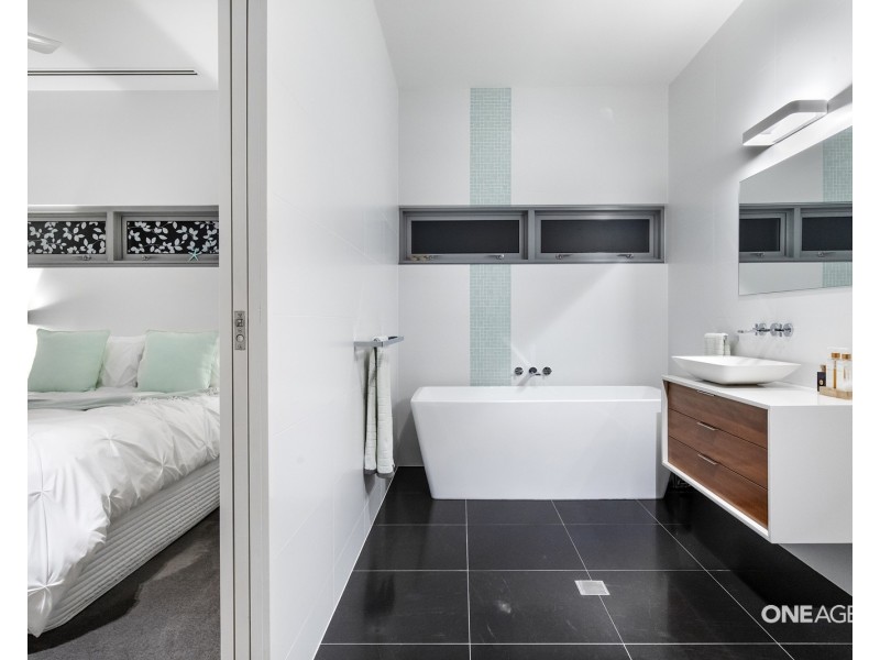 11 Jan Street, Noosa Heads QLD 4567