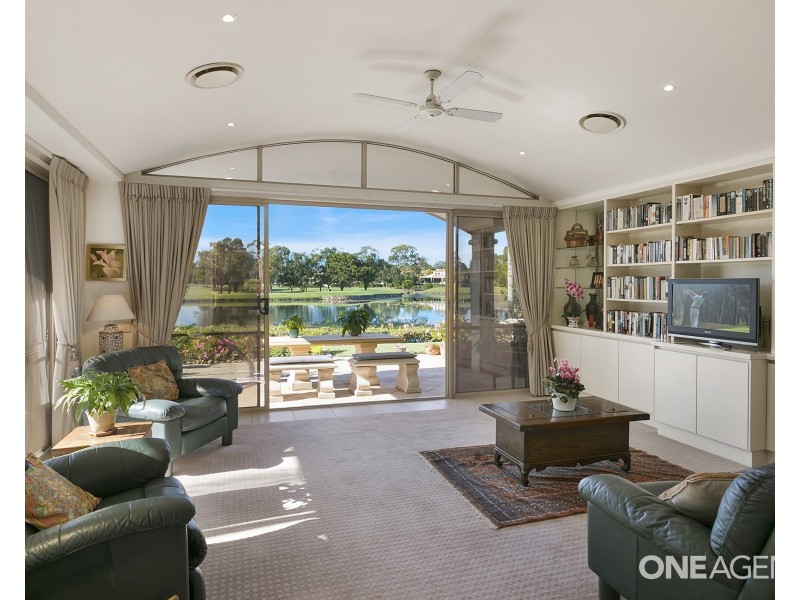 213/61 Noosa Springs Drive, Noosa Heads QLD 4567