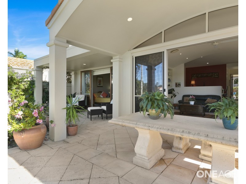 213/61 Noosa Springs Drive, Noosa Heads QLD 4567