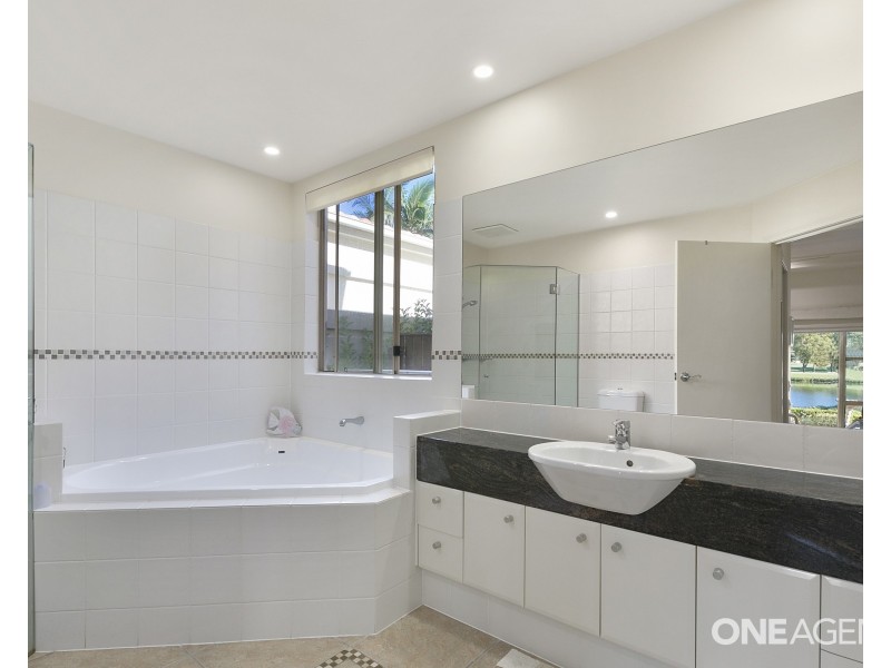 213/61 Noosa Springs Drive, Noosa Heads QLD 4567