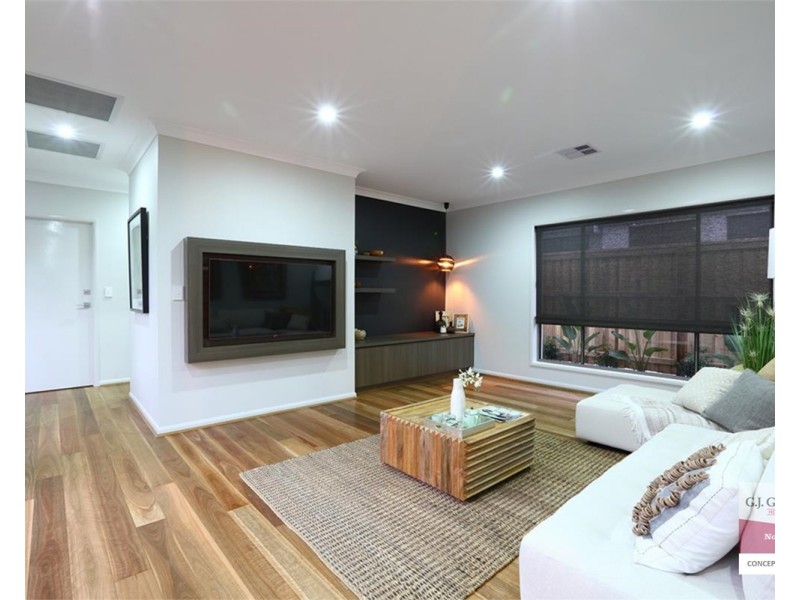 5 Springs Crescent, Noosa Heads QLD 4567