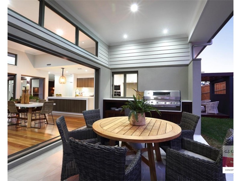 5 Springs Crescent, Noosa Heads QLD 4567