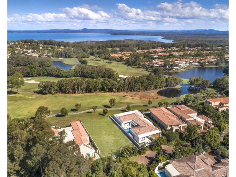 5 Springs Crescent, Noosa Heads QLD 4567