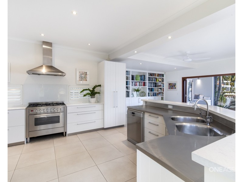 201 Shorehaven Drive, Noosa Waters QLD 4566