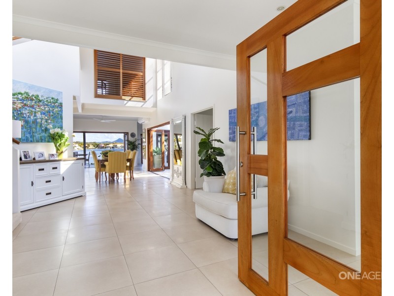 201 Shorehaven Drive, Noosa Waters QLD 4566