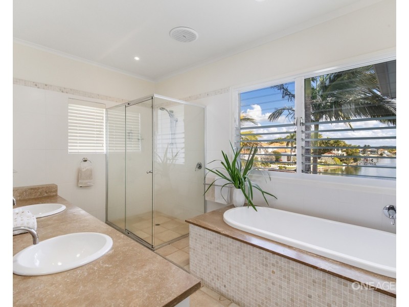 201 Shorehaven Drive, Noosa Waters QLD 4566
