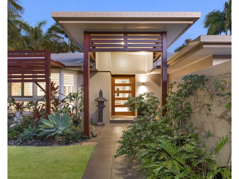 15 Seacove Court, Noosa Waters QLD 4566