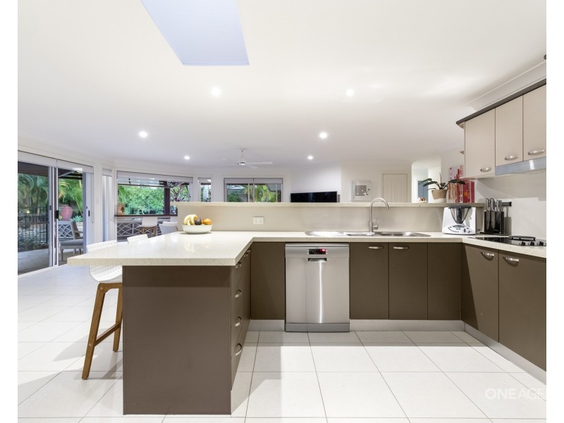 15 Seacove Court, Noosa Waters QLD 4566