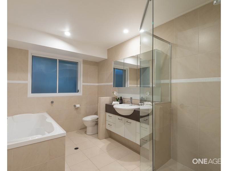 25 Currawong Street, Noosa Heads QLD 4567