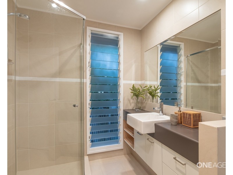 25 Currawong Street, Noosa Heads QLD 4567