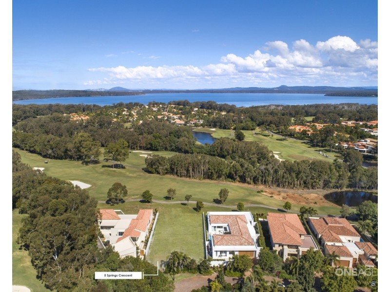 No5 Springs Crescent, Noosa Heads QLD 4567