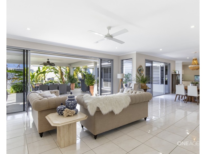 13 Treasure Cove, Noosaville QLD 4566