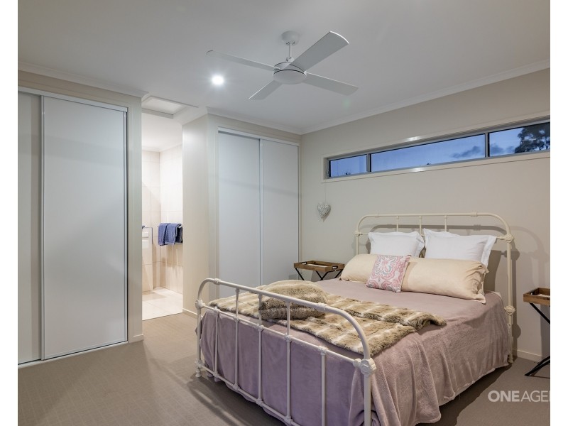 13 Treasure Cove, Noosaville QLD 4566