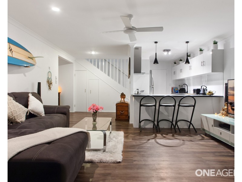 5/3 Advance Place, Sunrise Beach QLD 4567