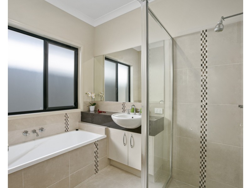 12 Ironbark Court, Lake Macdonald QLD 4563
