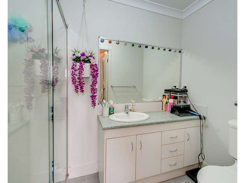 1&2/1 Plover Court, Warner QLD 4500