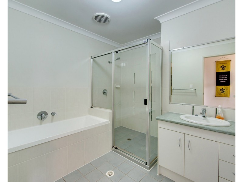 1&2/1 Plover Court, Warner QLD 4500