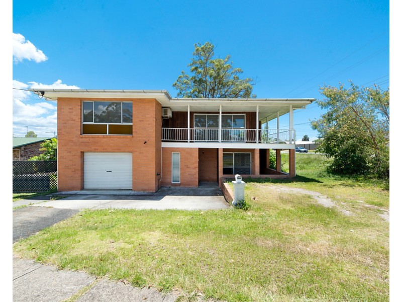 2 Hillview Parade, Ashmore QLD 4214