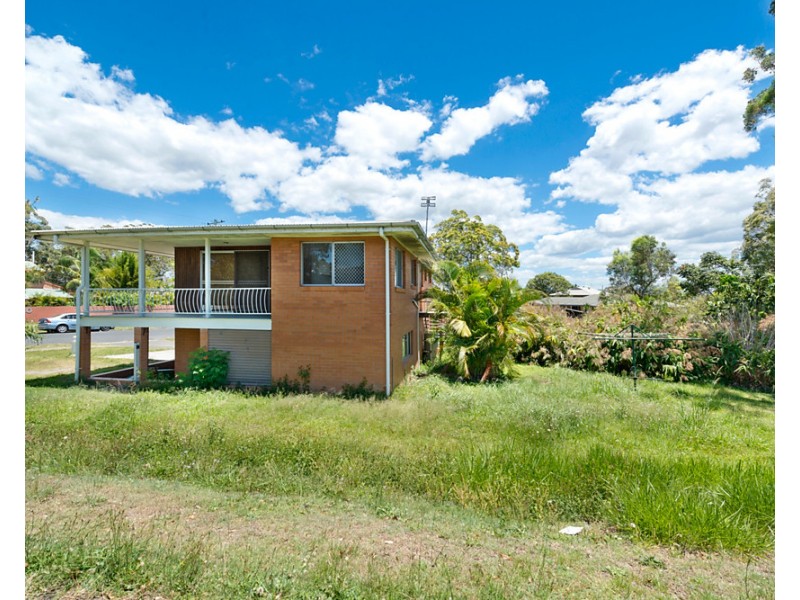 2 Hillview Parade, Ashmore QLD 4214