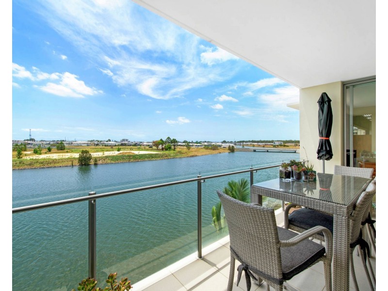 133/3 Pendraat Parade, Hope Island QLD 4212