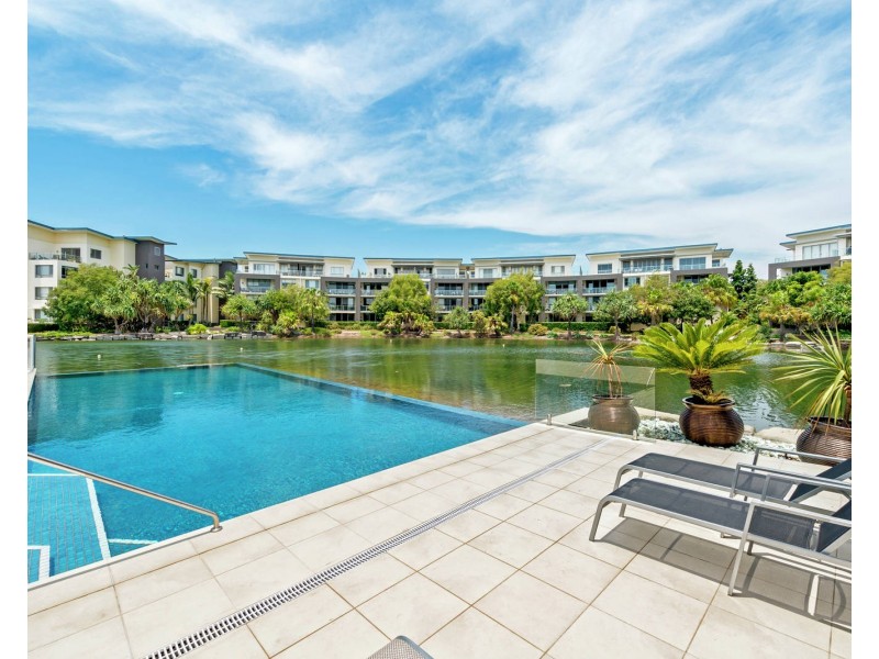 133/3 Pendraat Parade, Hope Island QLD 4212