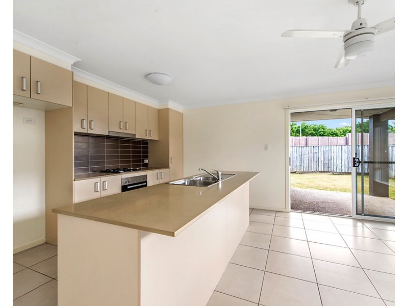 1/6 Pendraat Parade, Hope Island QLD 4212
