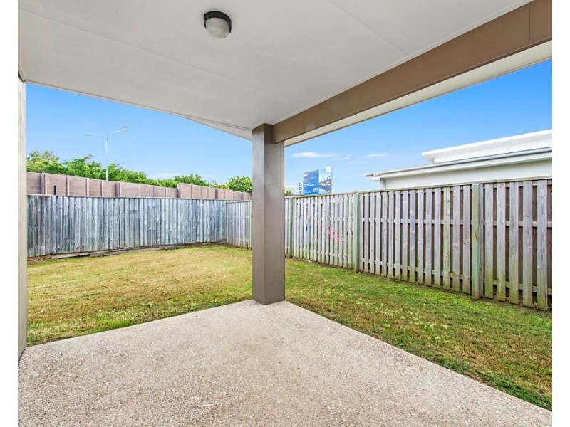 1/6 Pendraat Parade, Hope Island QLD 4212