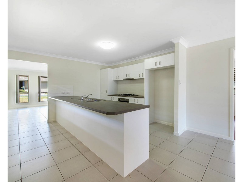 62 Beaumont Drive, Pimpama QLD 4209