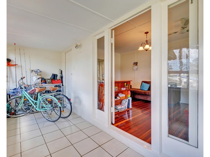 24 Bradley Road, Clontarf QLD 4019
