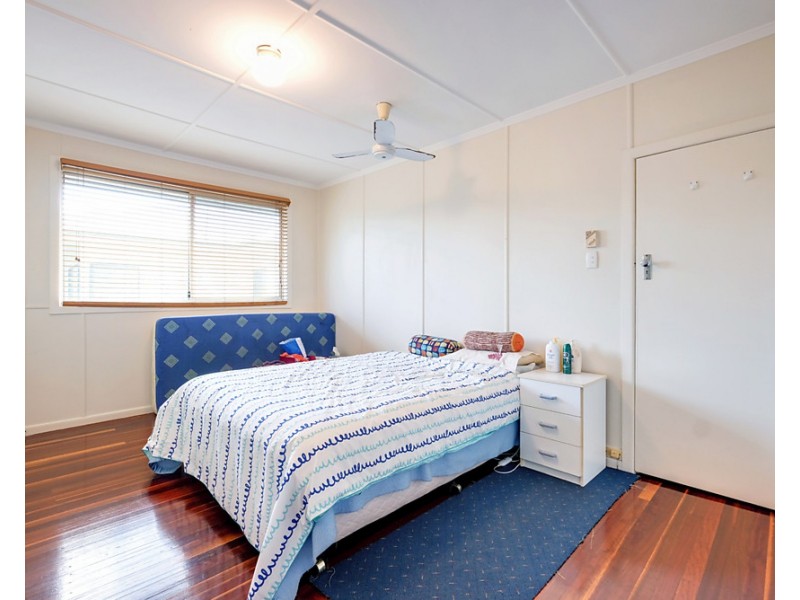 24 Bradley Road, Clontarf QLD 4019
