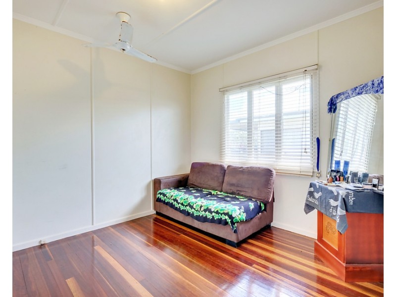 24 Bradley Road, Clontarf QLD 4019