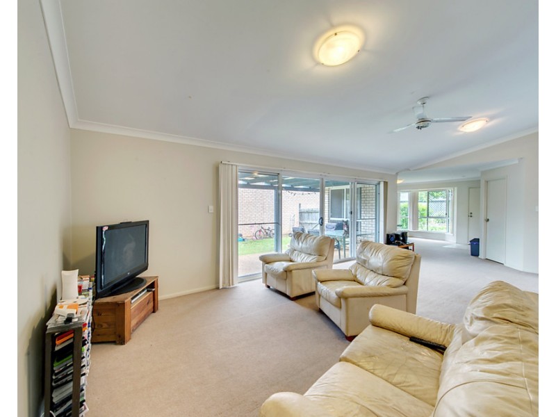 18 Galaxy Court, Dakabin QLD 4503