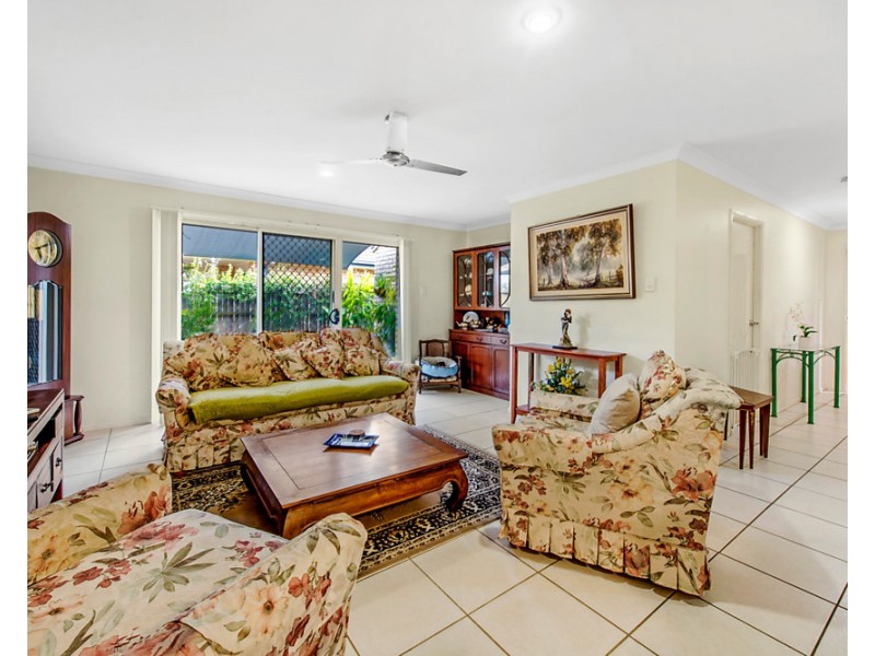 1/4 Firecrest Close, Upper Coomera QLD 4209