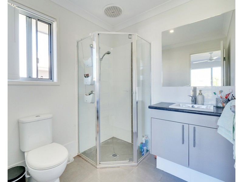 1&2/103 Welsh Street, Burpengary QLD 4505