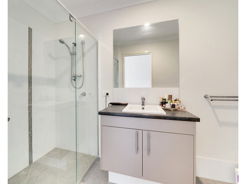 1&2/103 Welsh Street, Burpengary QLD 4505